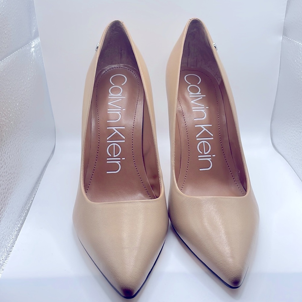 Calvin Klein Pumps! Size 10, Taupe/Desert Sand